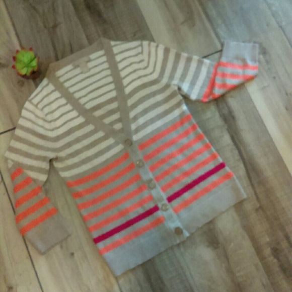 Banana Republic Sweaters - 🎉TODAY'S SALE🎉 Banana Republic Cardigan